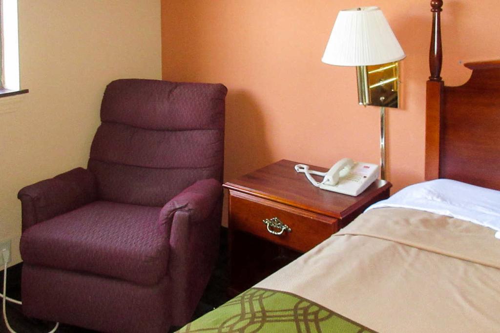 Econo Lodge Inn & Suites Ripley Oda fotoğraf