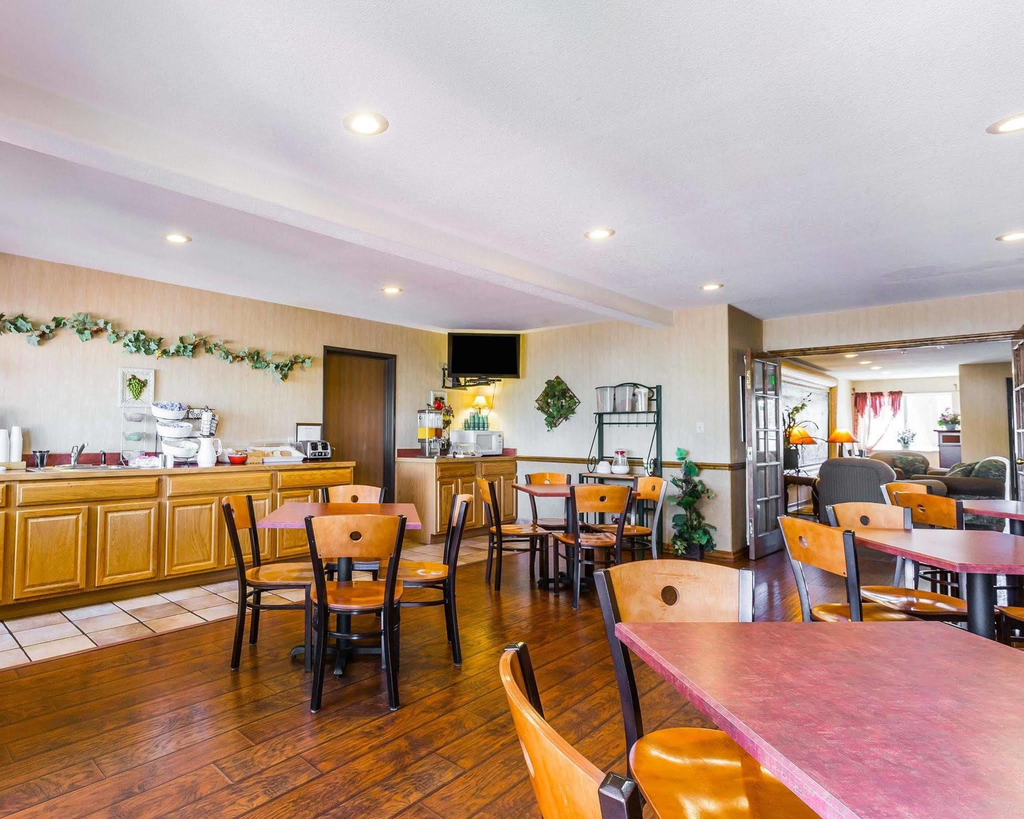 Econo Lodge Inn & Suites Ripley Dış mekan fotoğraf