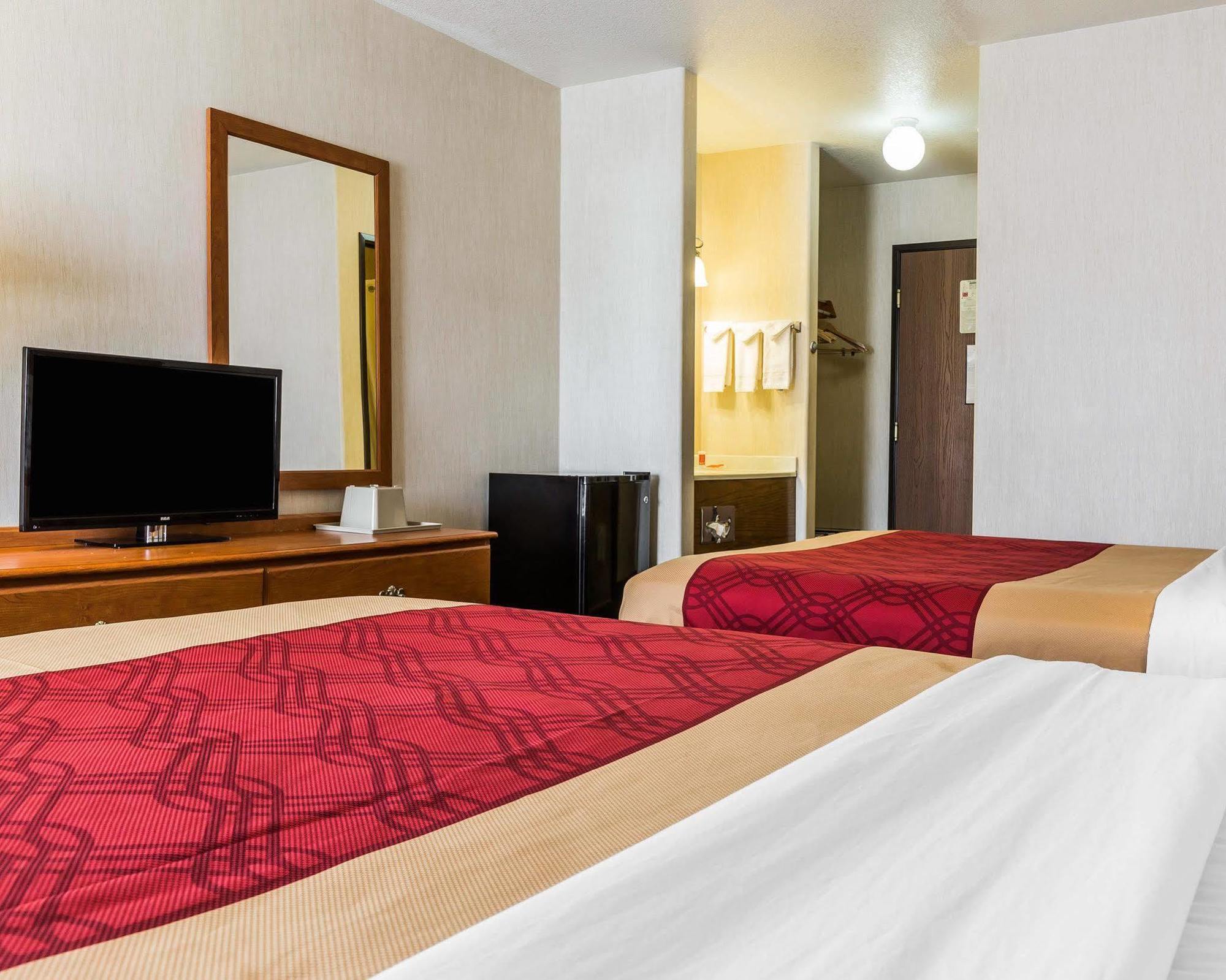 Econo Lodge Inn & Suites Ripley Dış mekan fotoğraf